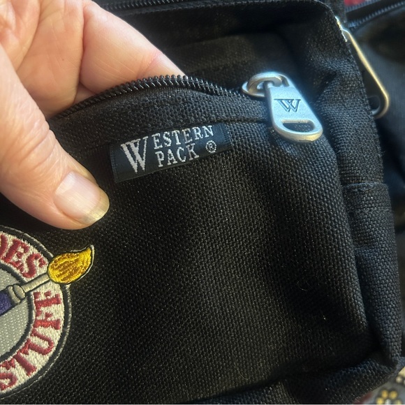 3 for $20 ARTISTS FANNY PACK - Picture 3 of 7